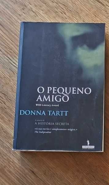 «Tão irresistível e sedutor… um prazer desmedido.»
The Guardian