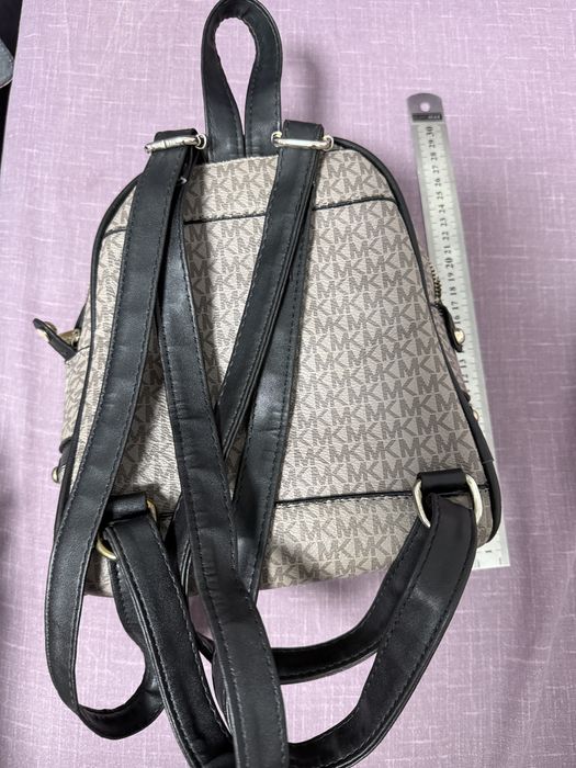 Маленький жіночий рюкзак