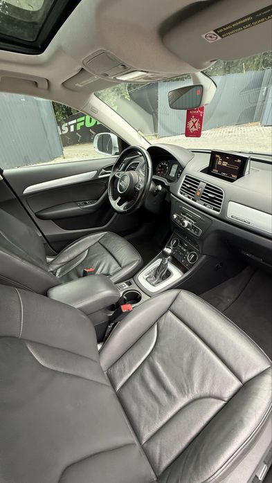 Продам Audi Q3 quattro (автомат !)