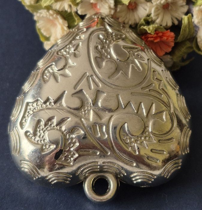 Zawieszka, serce w kolorze srebrnym