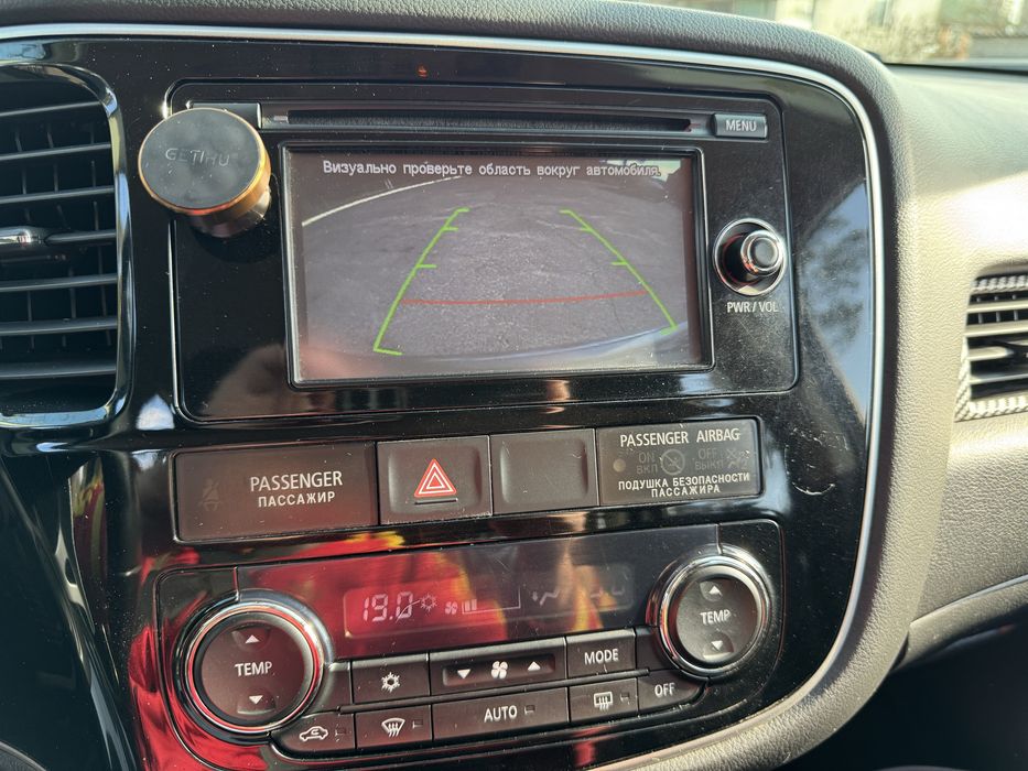 Офіційний Mitsubishi Outlander 2.4 газ/бензин Автомат , повний привід