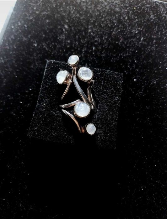 Pierścionek ze srebra  z kamieniem księżycowym  I tesori di caterry