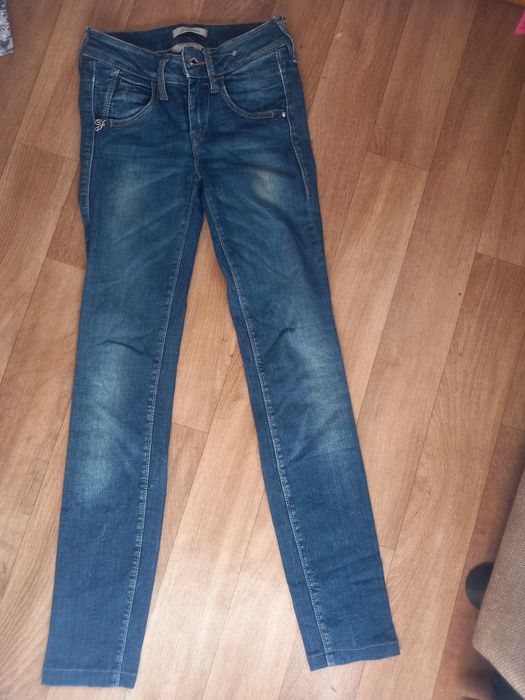 Джинсы скинни на девочку 24 р