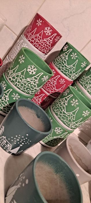 Zestaw 17 świątecznych osłonek ceramicznych