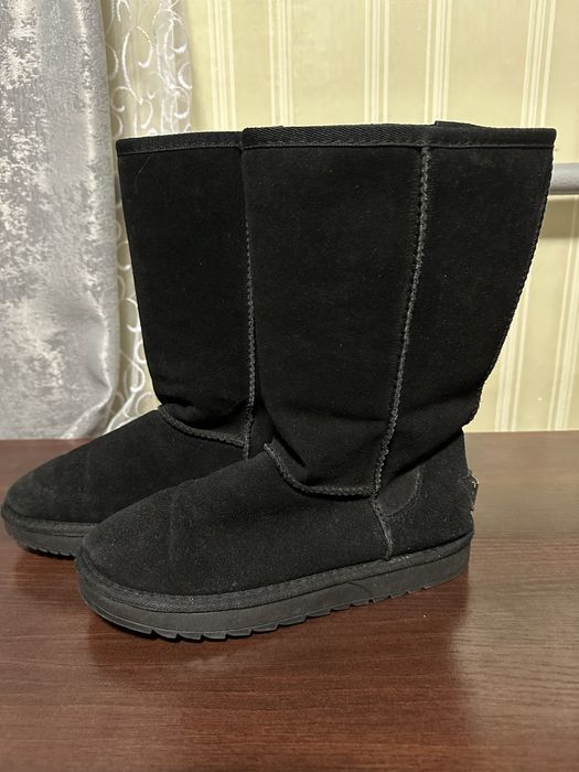 Продам угги женские