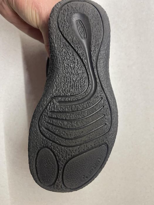 Дитячі черевички KEEN, ориг.,,на 29см, термо, не мокнуть. Ідеал.