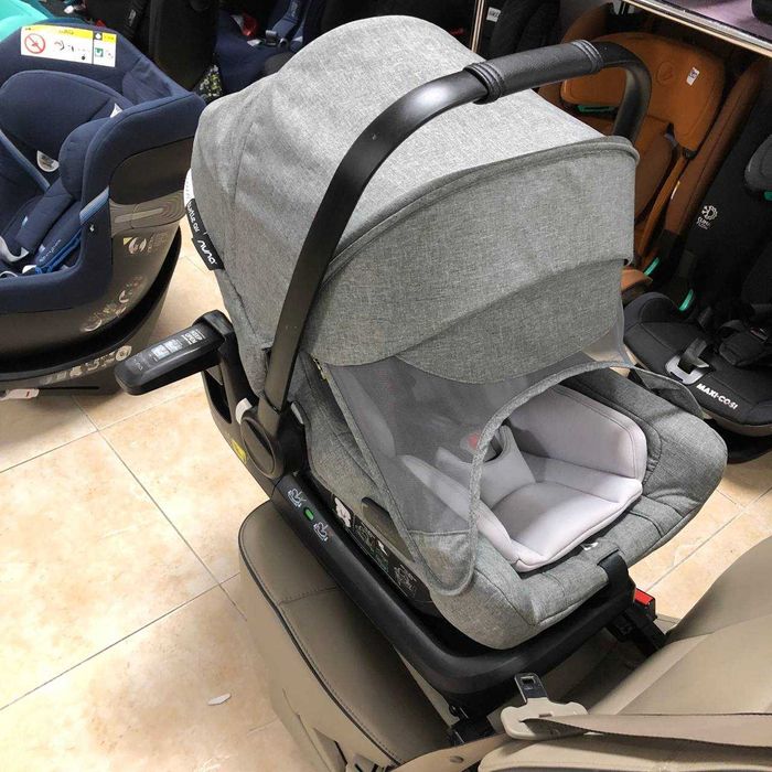 Автокрісло Bugaboo Turtle Air by Nuna з базою ISOFIX  Група 0+/15 м (0-18 кг) дитяче автокрісло
