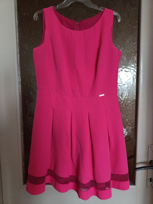 Różowa  sukienka