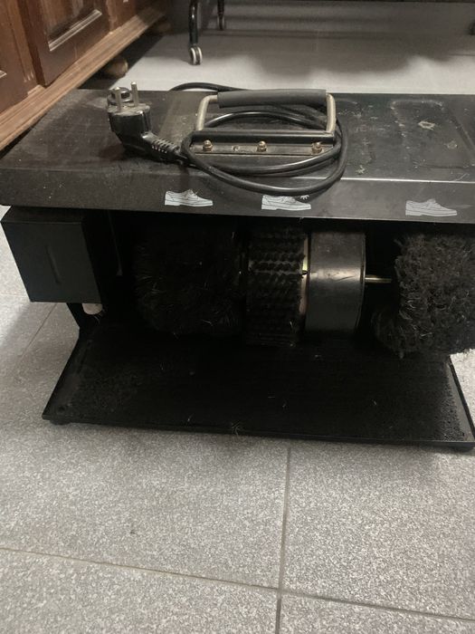 Maquina de engraxar sapatos