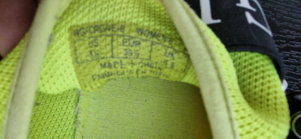 Buty trampki Guess z limonkowa siatką wkl 245