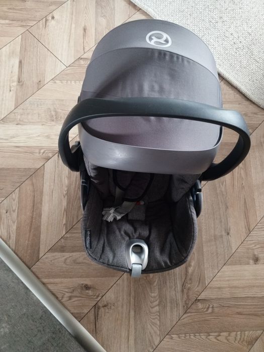 Sprzedam fotelik Cybex Aton M i-Size z baza ISOFIX Platinum + baza ISO