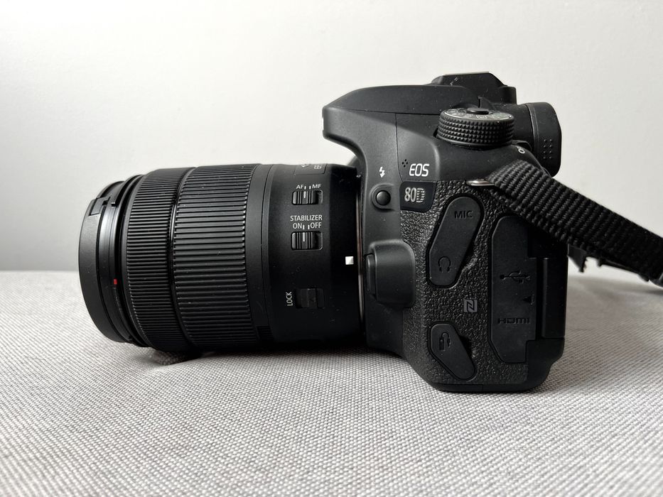 Lustrzanka Canon 80D + obiektyw EF-S 18-135 USM zestaw jak nowy zestaw