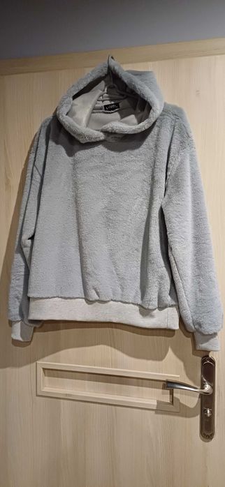 Nowa bluza z kapturem Fancy z bardzo milutkiego pluszu kolor szary