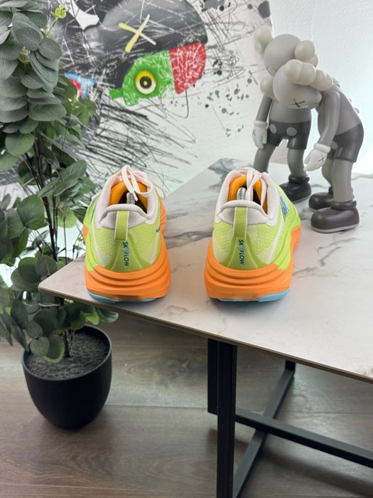 Кросівки Hoka Skyflow 45 розмір Е16884