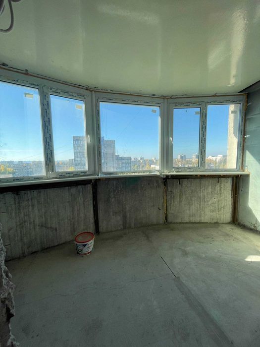 Продам 3-ком квартиру на Крымской