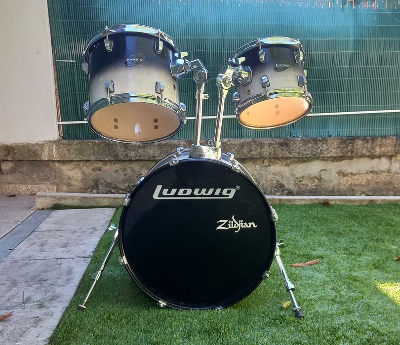 Bateria acústica