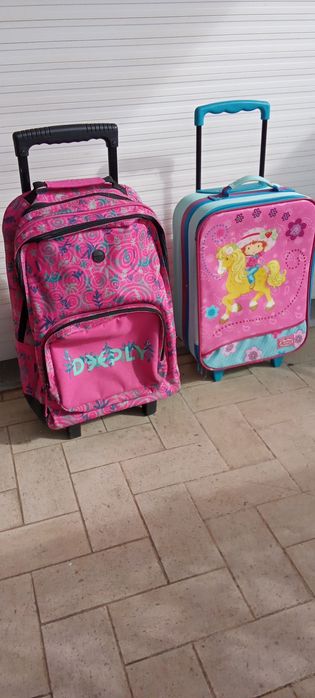 Mochilas Trolley. Bons Fechos. Anúncio 8 FOTOS.