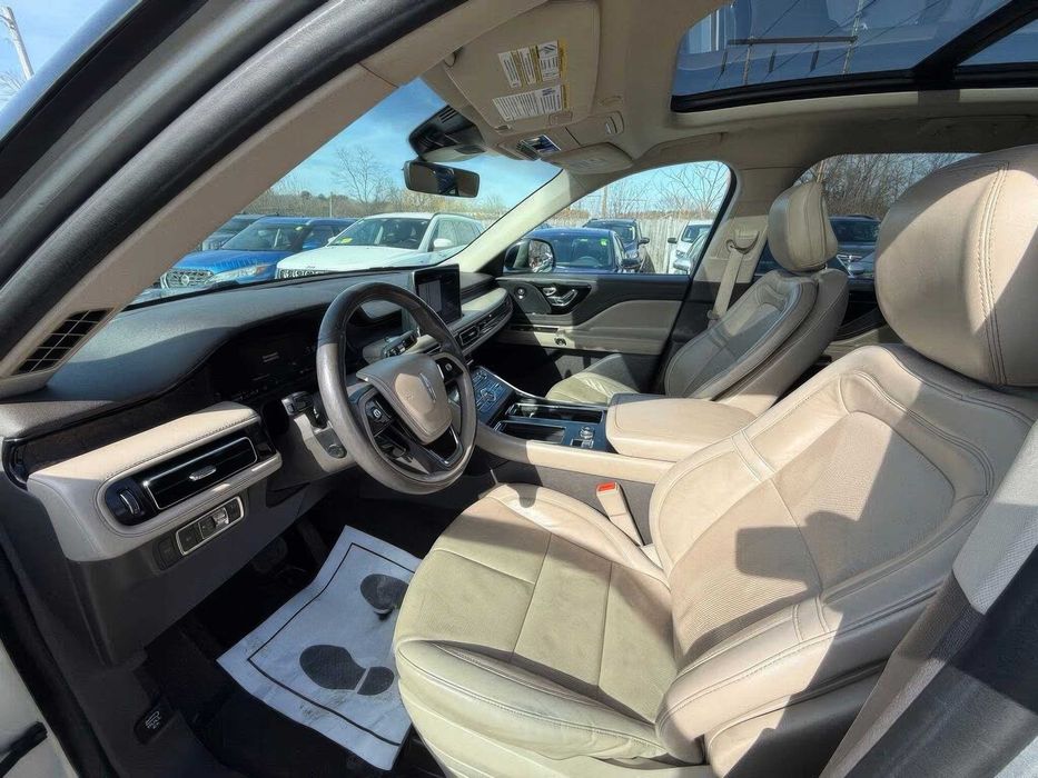 Lincoln Aviator      2020