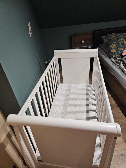 Sprzedam łóżeczko dziecięce