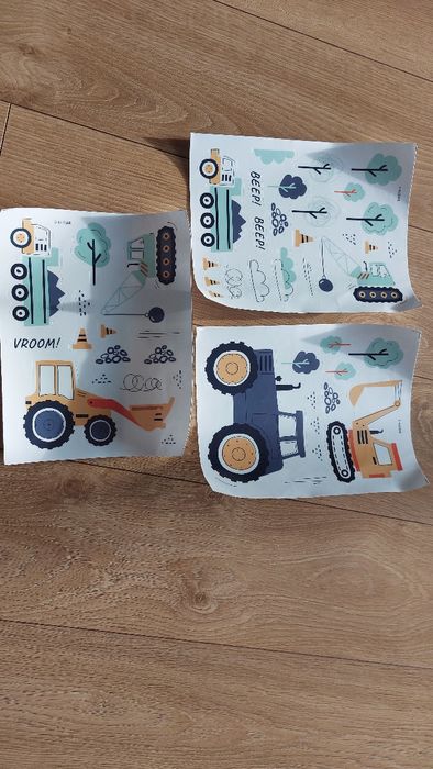 Naklejki na ścianę