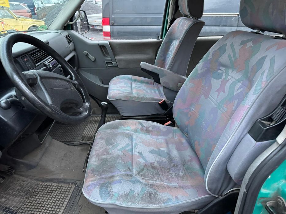 Multivan 2.5 102 konie