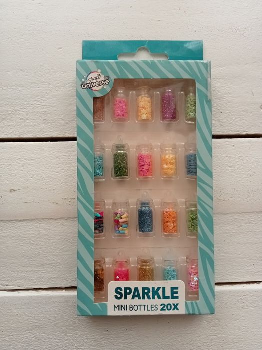 Zestaw brokatów i ozdób