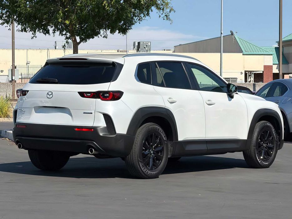 Mazda Cx-50      2024