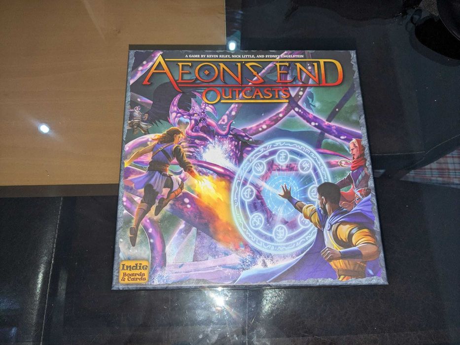 Diversos jogos de tabuleiro - Gloomhaven, Aeons End, Mage Knight