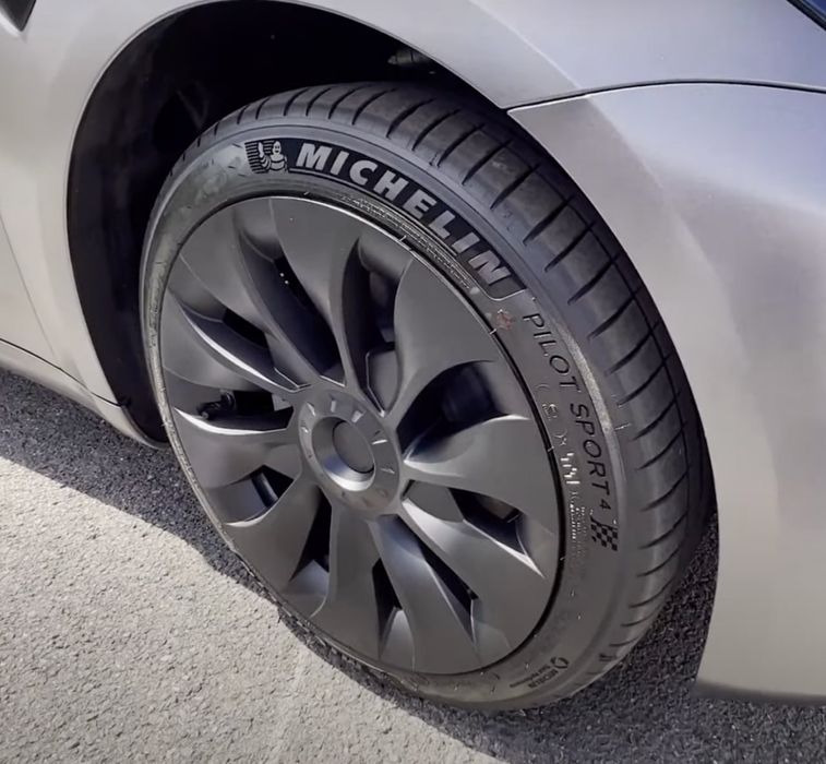 Ковпаки колпак колісний R18 R19 Tesla model 3 Y