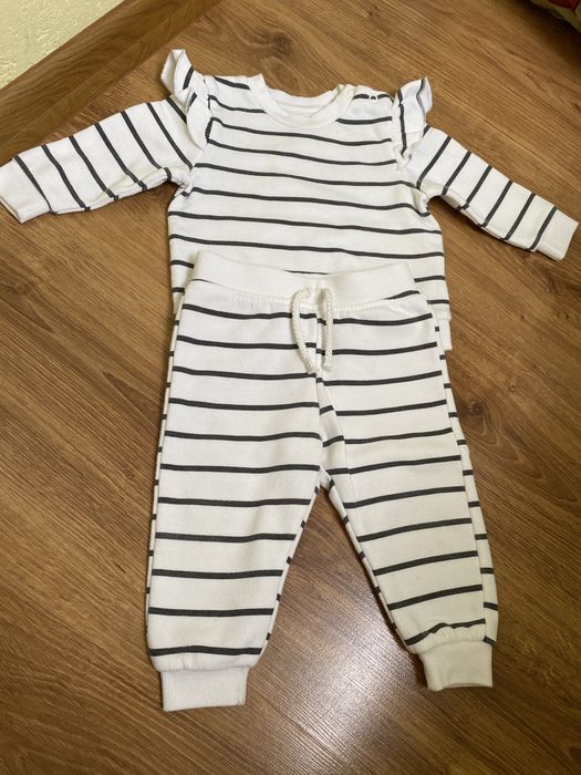 Костюмчик для дівчинки на флісі