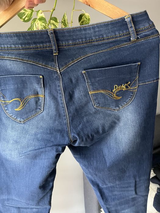 Spodnie jeansowe jeansy damskie marki Desigual rozmiar 32