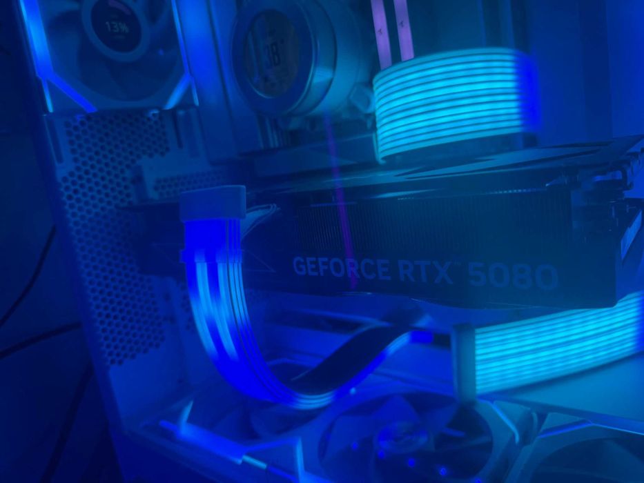 5080 PNY/Ryzen 7600/aorus elite b850 ice/PSU 850W Gold MSI bons preços