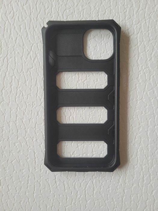 Etui do iPhone 13 czarny mat + czeresznia