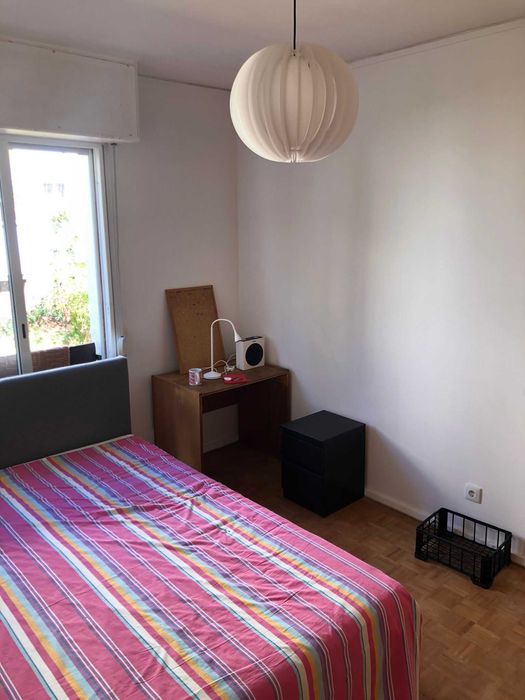 Quarto individual/duplo/partilhado em Santo António Cavaleiros