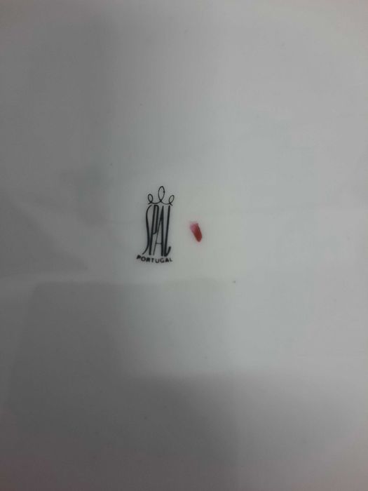 Prato decorado e com relevo - Spal