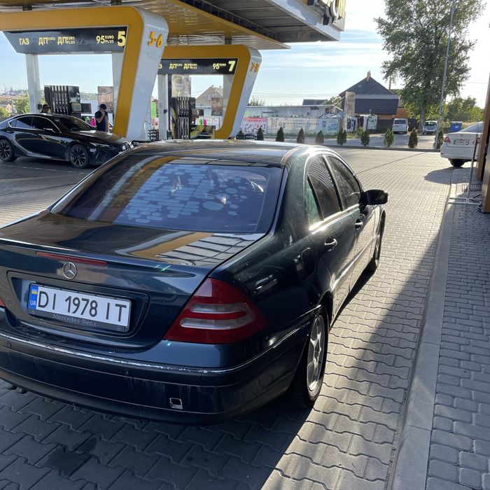 Продам mercedes W203 C180