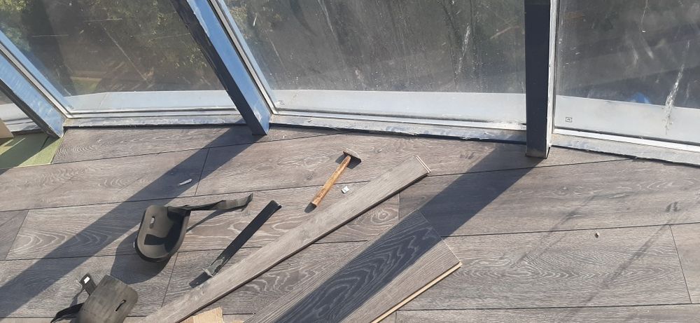 Ламинат 80гр. Обои 120, плинтус