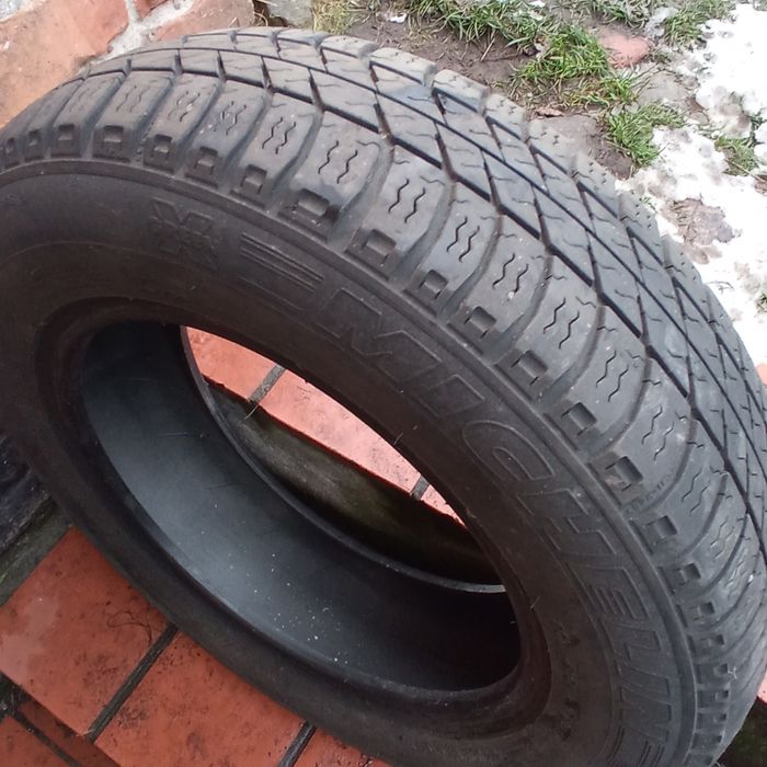 1 x Opona bezdętkowa 145/80/R13  Michelin