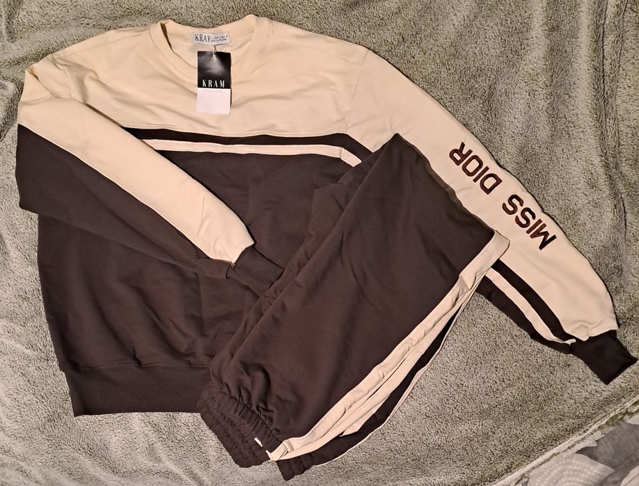 Спортивний костюм L