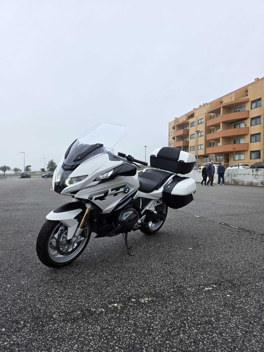 BMW R 1250 RT | 2.200 km | Estado Novo | Garantia até 2029
