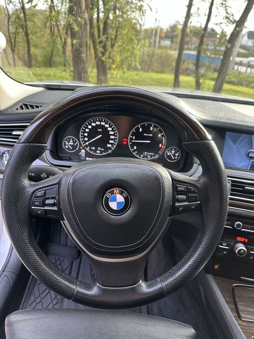 Продам BMW 730d 2009