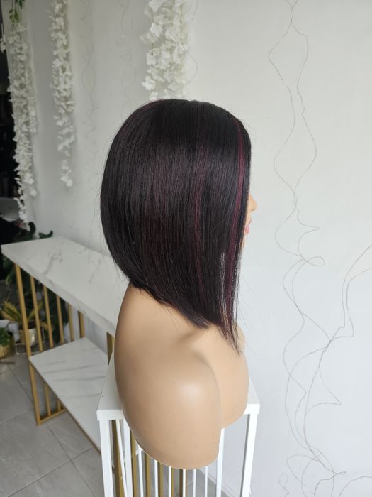 Peruka Anna long bob włosy naturalne kolor czarny bordo refleksy