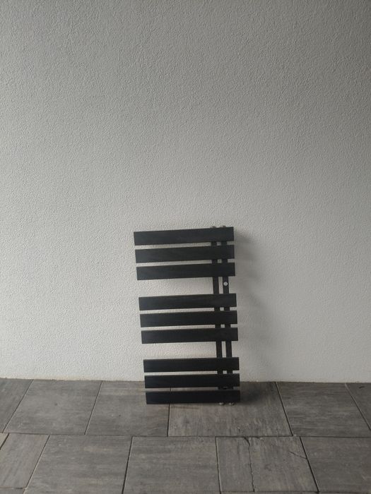 Grzejnik ,kaloryfer .czarny z brokatem 95cmx50cm.