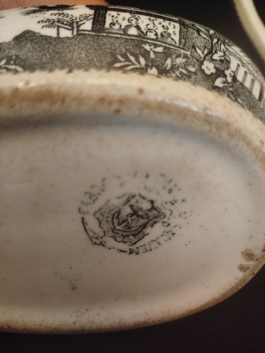 Bule de louça de Sacavém