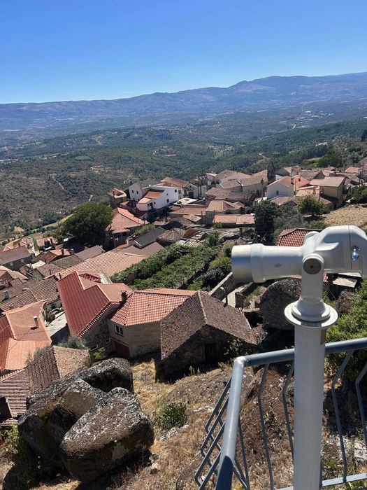 Casa em aldeia - Algodres