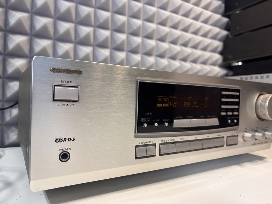 Amplituner Onkyo TX 8211