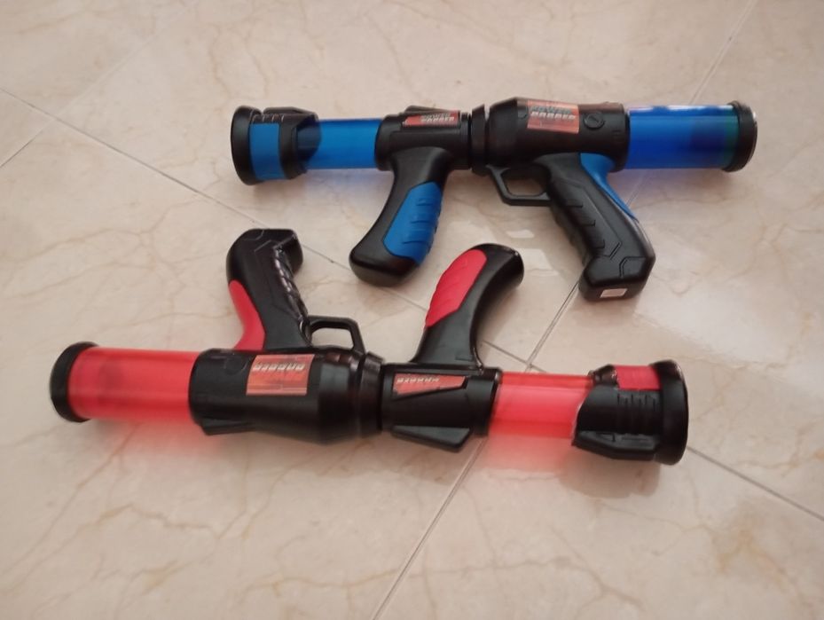 Pistolas de bolas para crianças