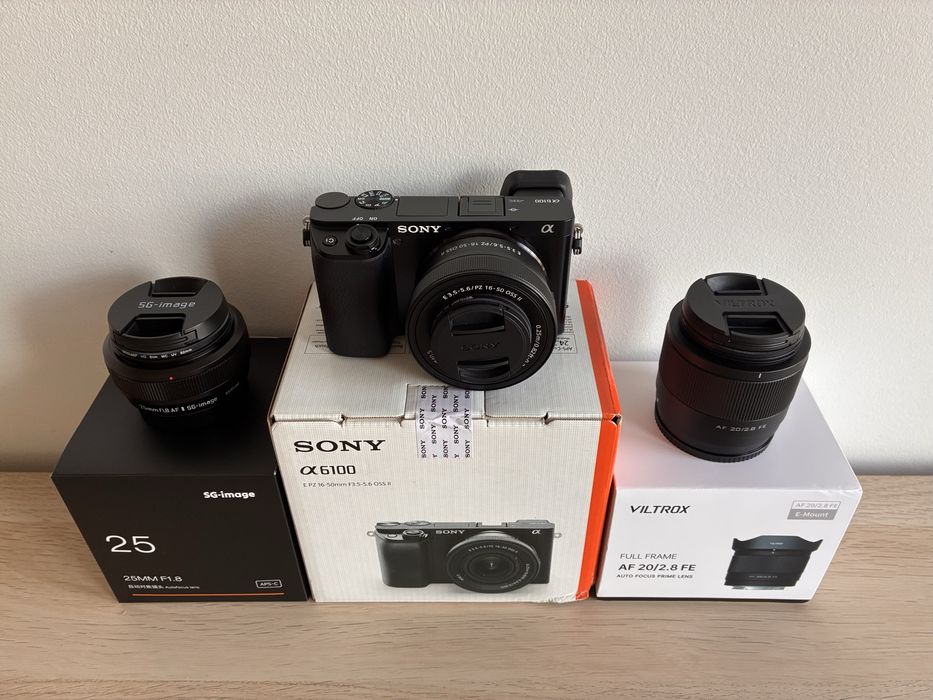 Camera Sony A6100