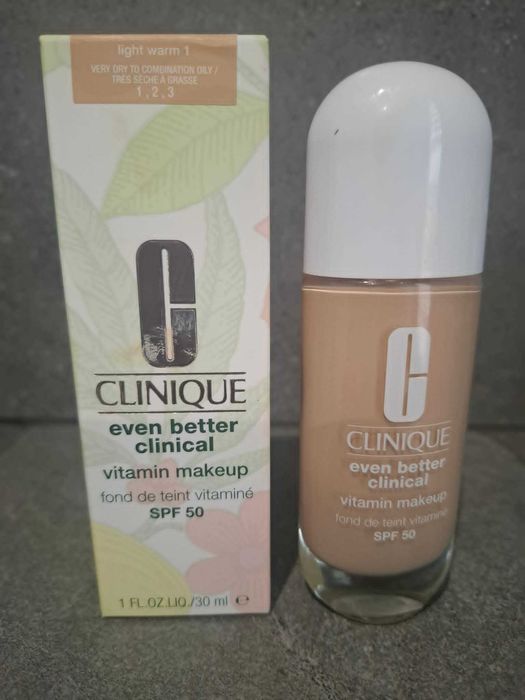 Podkład Clinique Even Better™ Clinical™ Vitamin Makeup SPF 50