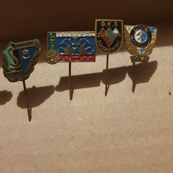 Komplet odznak piłkarskich